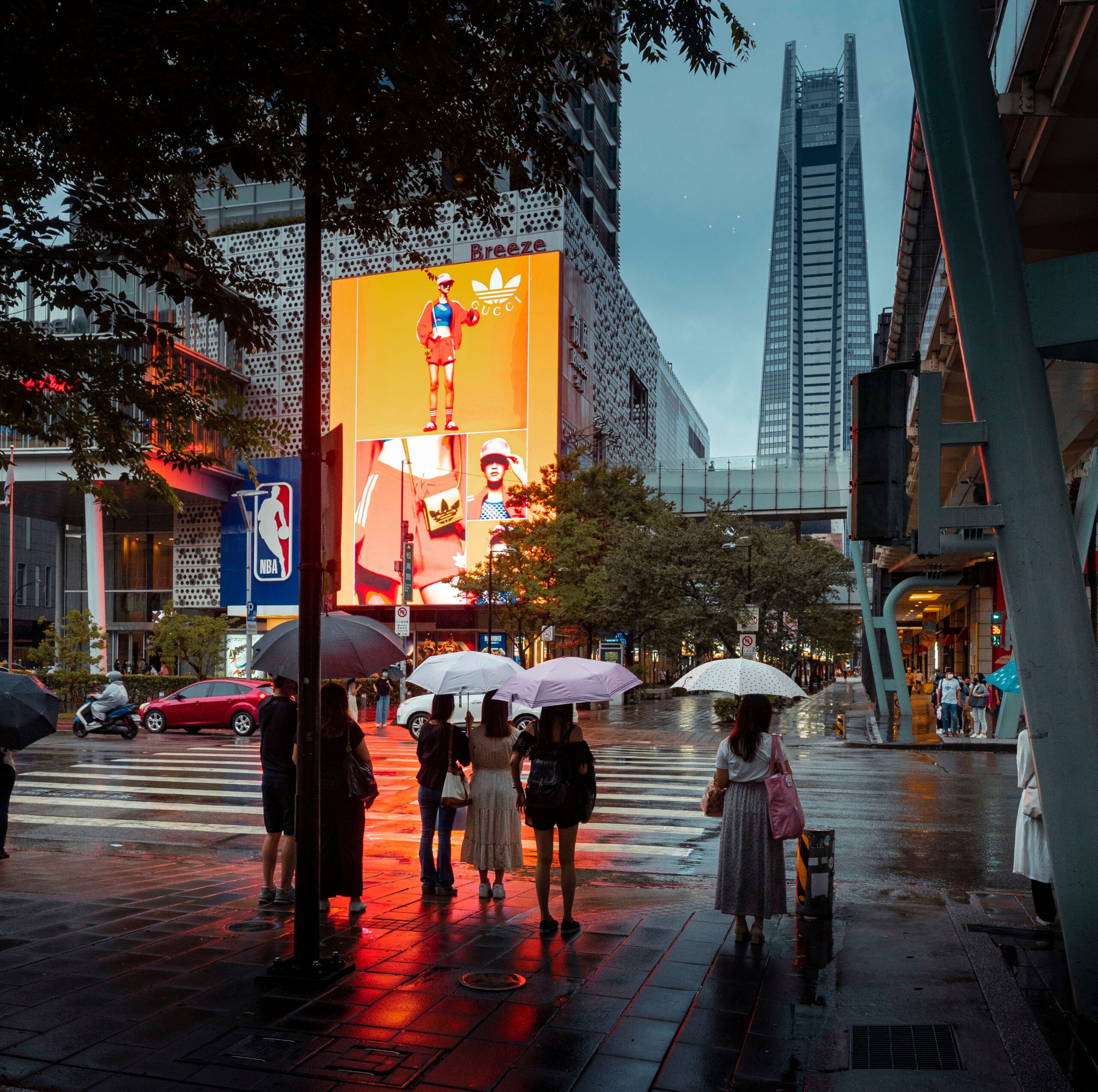 Outdoor LED screens